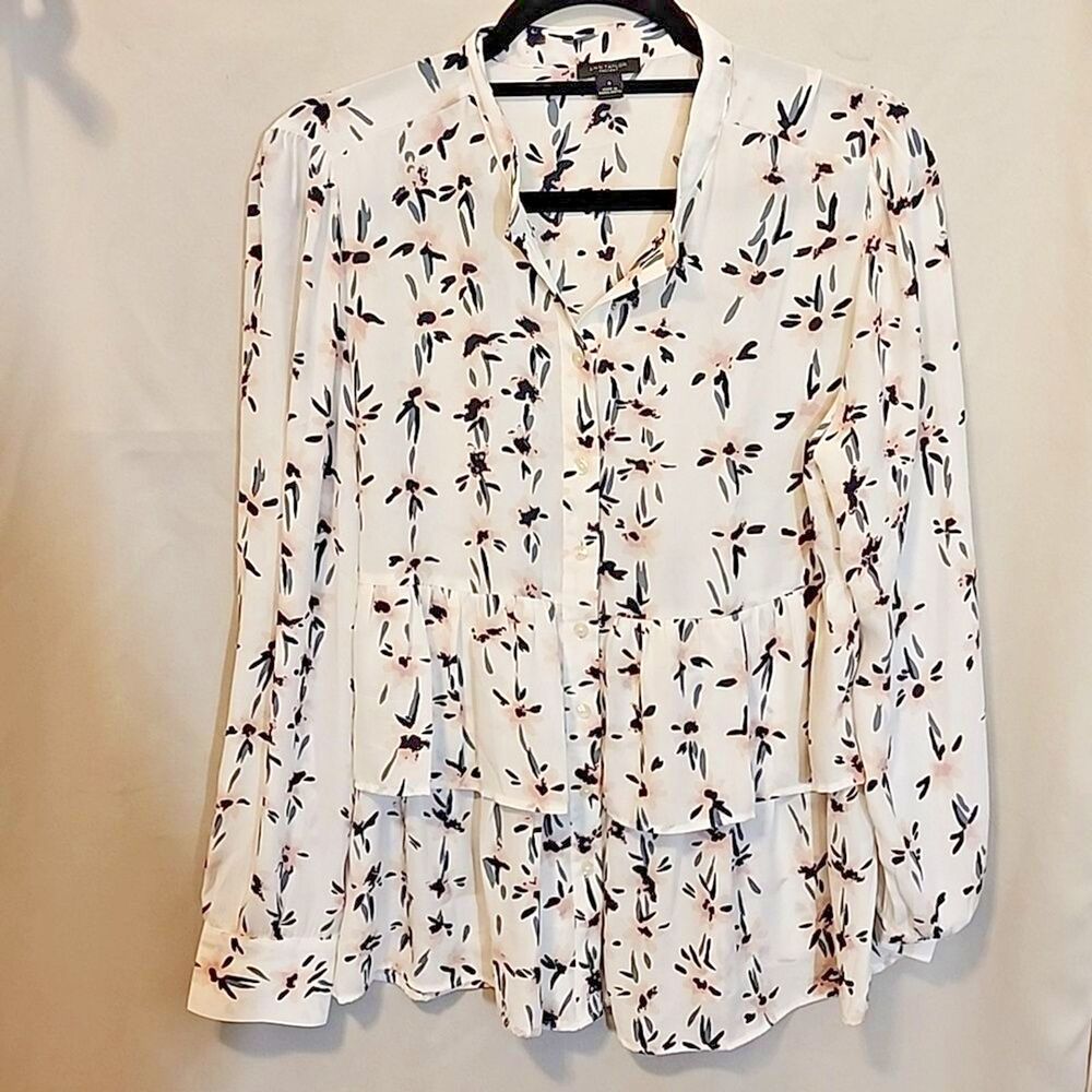 Ann Taylor Factory Cream Floral Blouse Sz Med